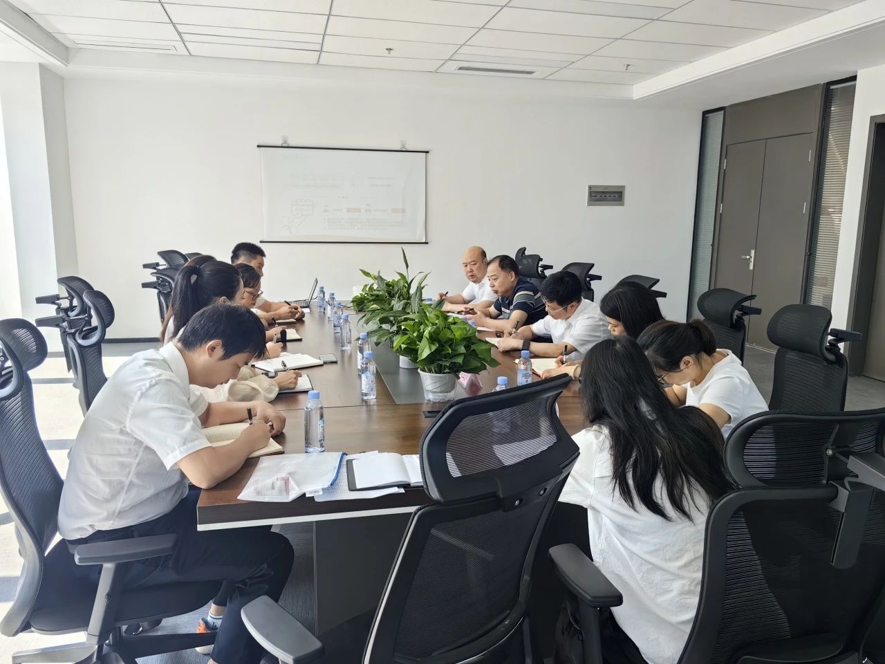 凝聚思想共识 形成战略擘画 增强行动自觉&mdash;&mdash;重装检测、旌城置业党支部召开市委九届九次全会精神专题宣讲会